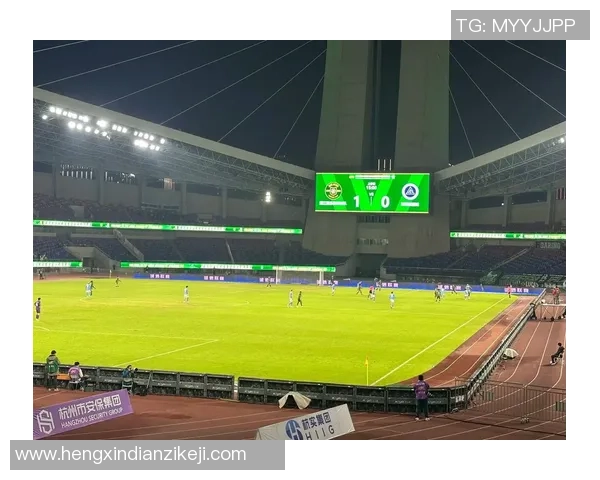 白峰足球：激情与梦想交织的绿茵场上追逐荣耀的旅程